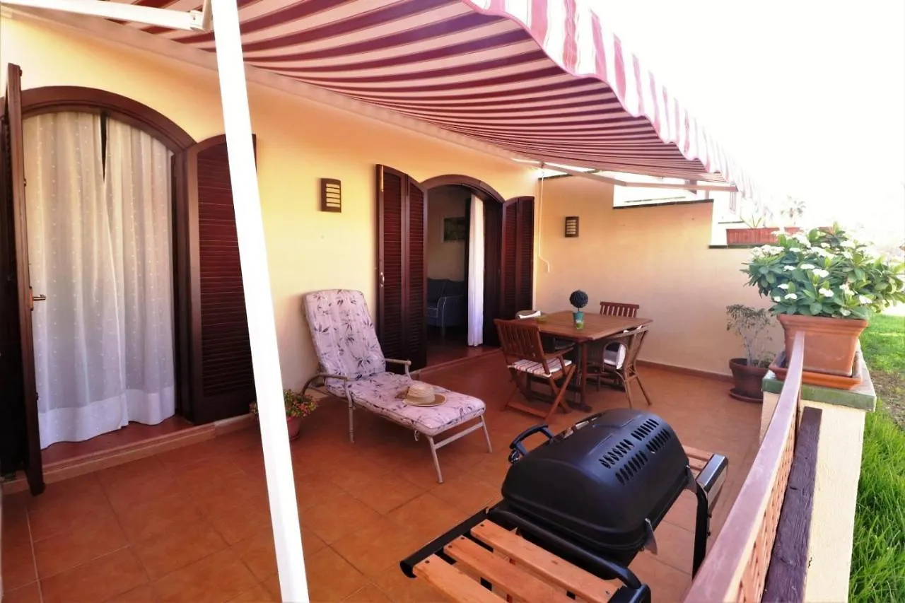 Apartment With Large Relax Terrace And Top Equipment contacts